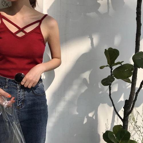 女网红的背心叫什么,揭秘“神秘背心”背后的故事